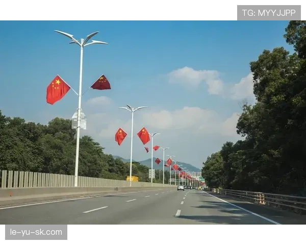 格拉纳达中路渗透式交通探索成效显著，城市出行新模式引关注