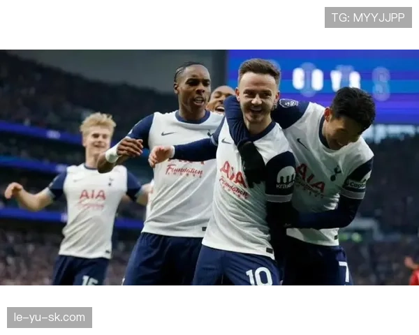 热刺防线危机全面爆发：战术短板导致争冠前景堪忧！